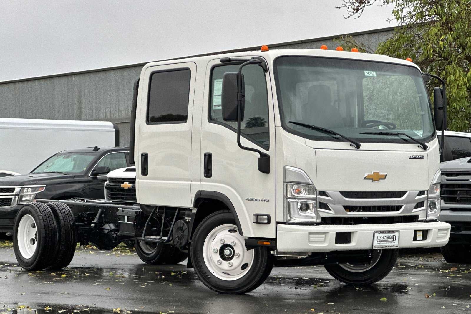 2025 Chevrolet Low Cab Forward 4500 HG